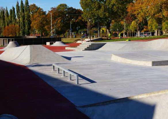 Rail, Olliewood skatepark